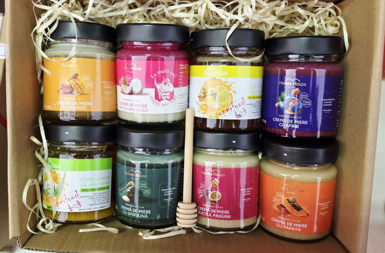 Setul Cadou 8 gusturi + linguriță