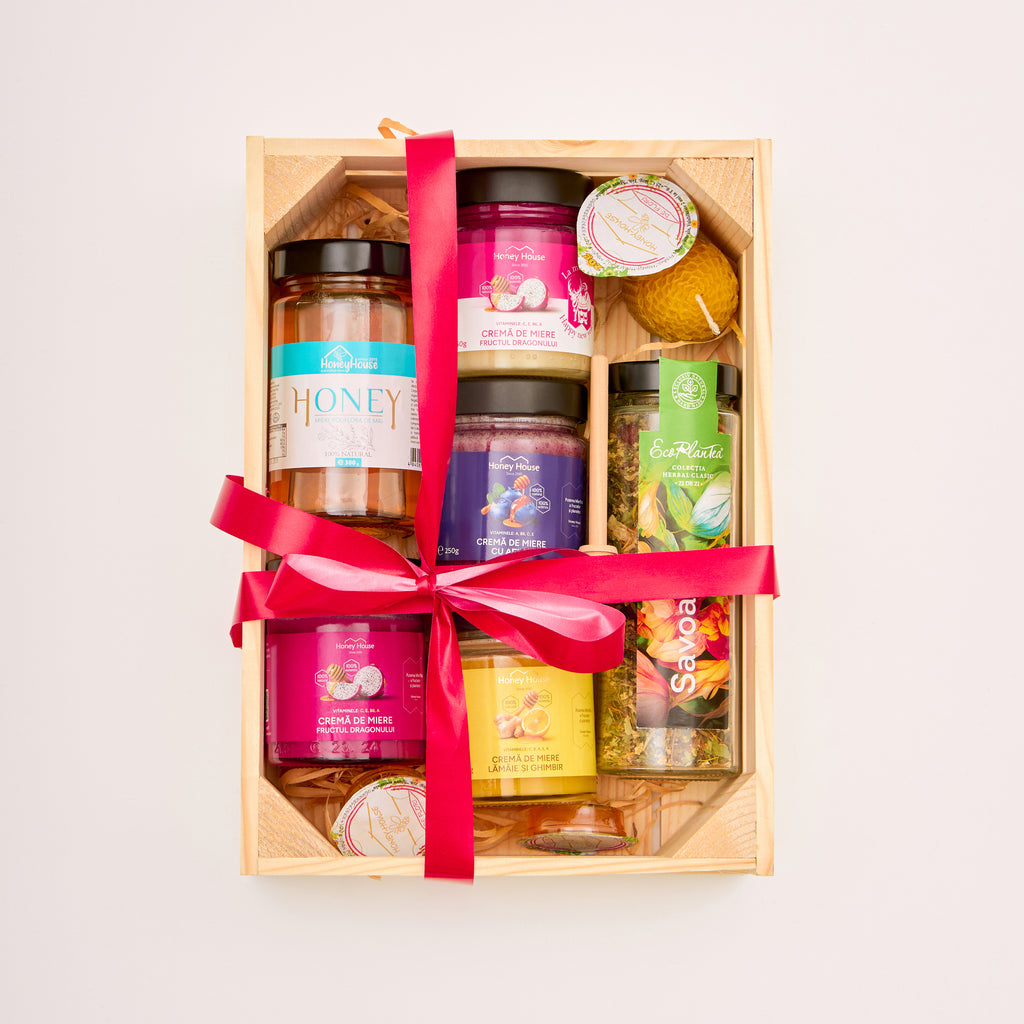 Set Cadou 5 gusturi + ceai in ladă de lemn