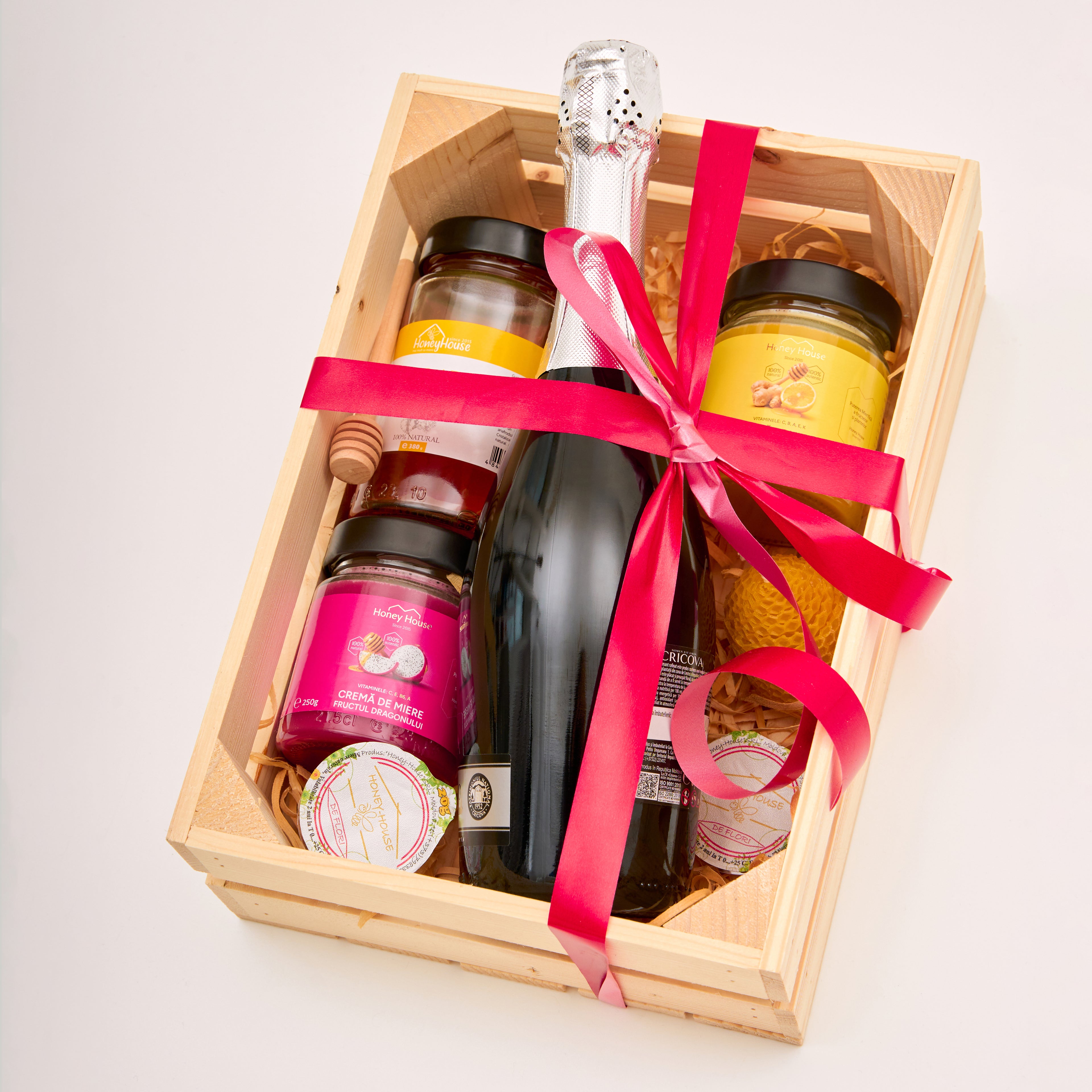Set Cadou 3 gusturi + vin spumant + lingură pentru miere