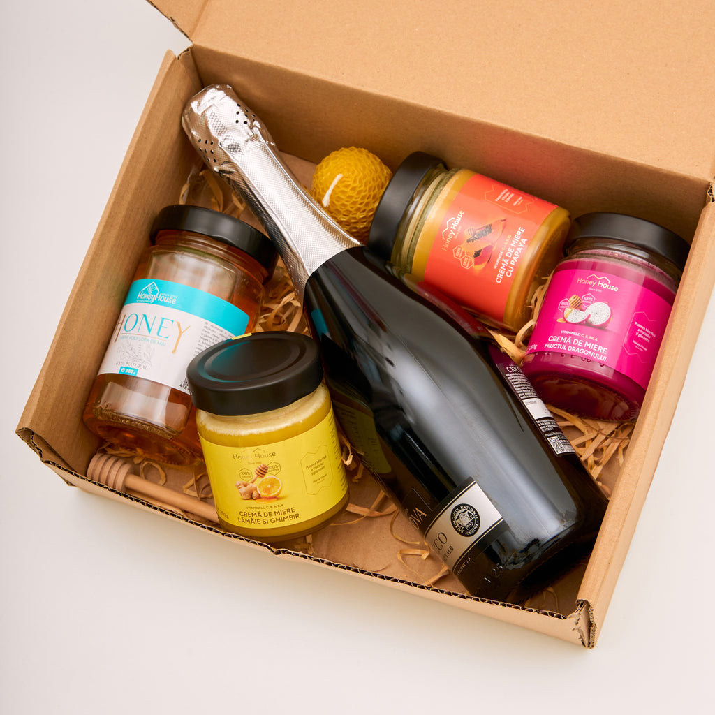 Set Cadou 3 gusturi + vin spumant + lingură pentru miere