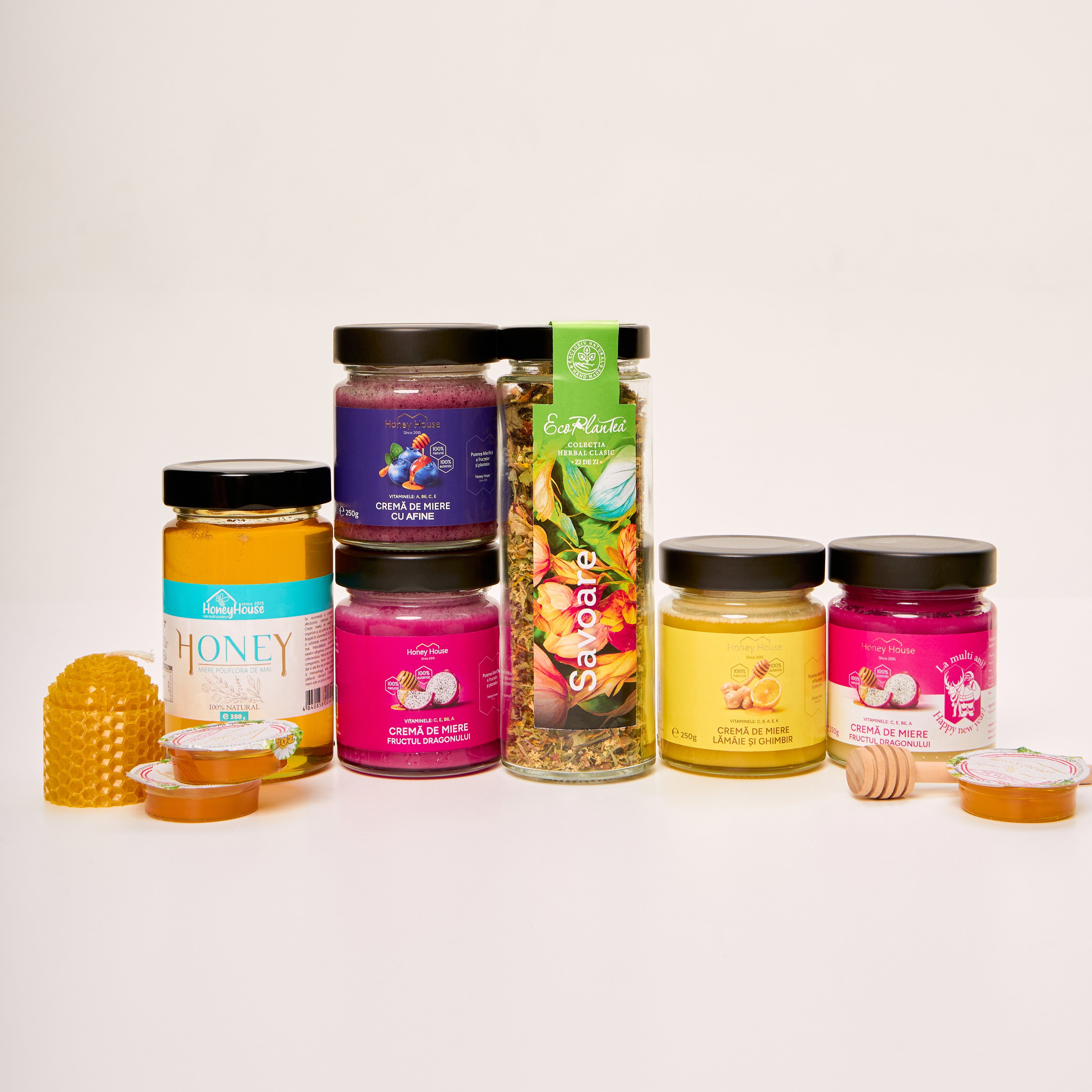 Set Cadou 5 gusturi + ceai in ladă de lemn – HoneyHouse.md