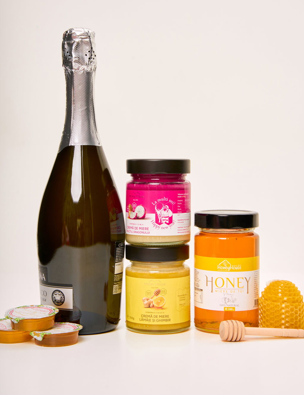 Set Cadou 3 gusturi + vin spumant + lingură pentru miere
