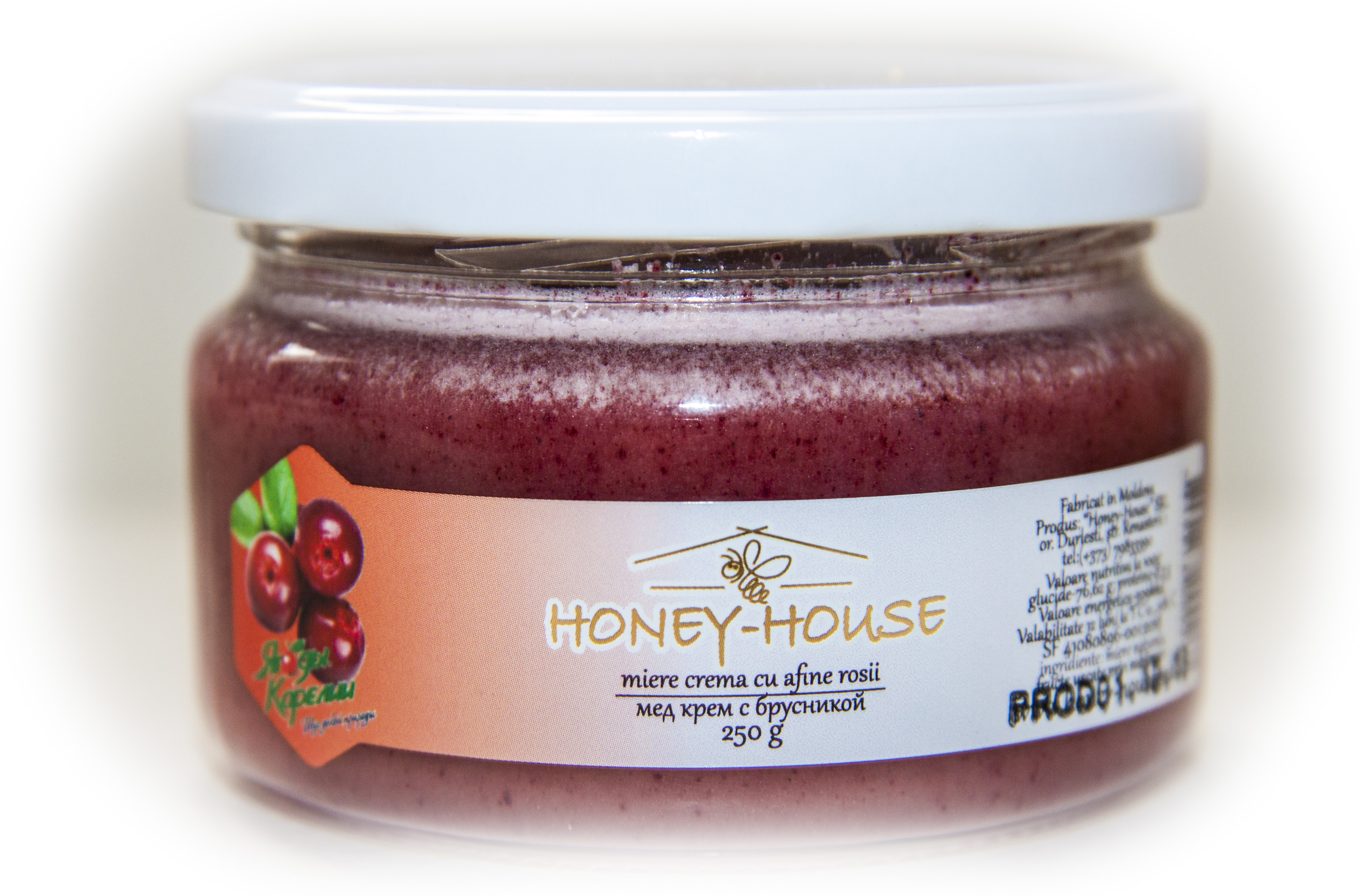 Honey cream with lingonberry